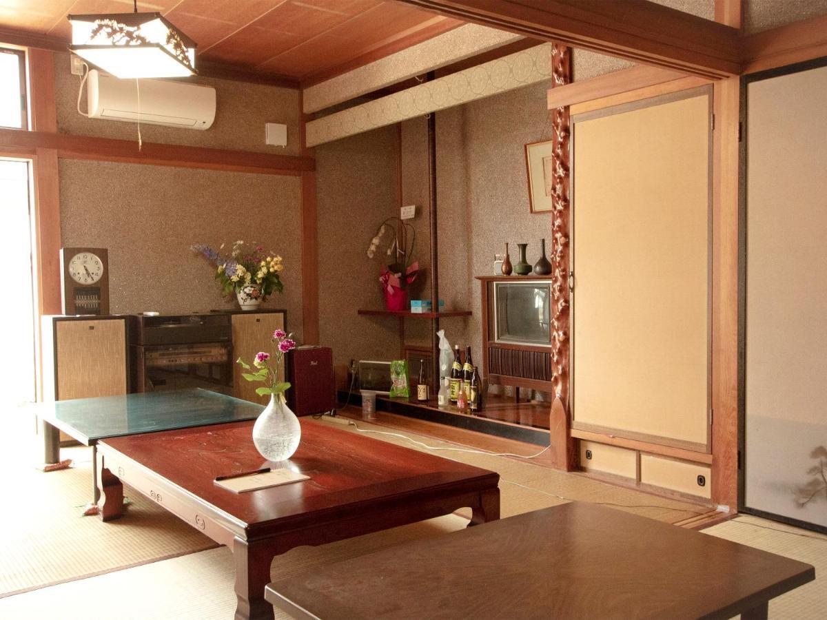 Guesthouse Karikakko Ogi ภายนอก รูปภาพ
